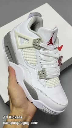 Jordan 4 retro